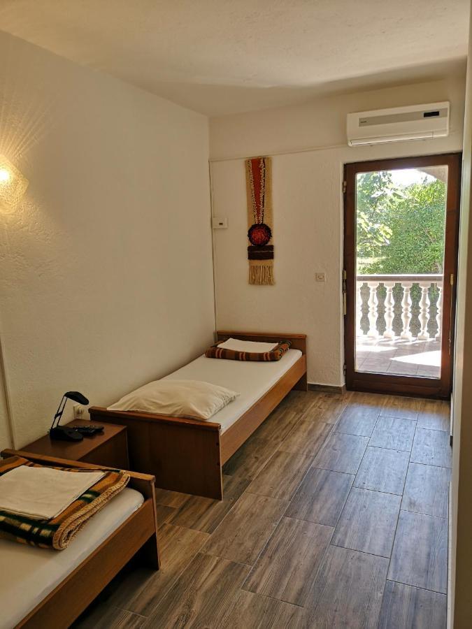 Apartments Mint Povljana - 50M From Sandy Beach Buitenkant foto