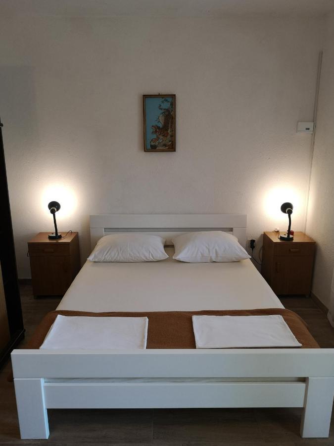 Apartments Mint Povljana - 50M From Sandy Beach Buitenkant foto